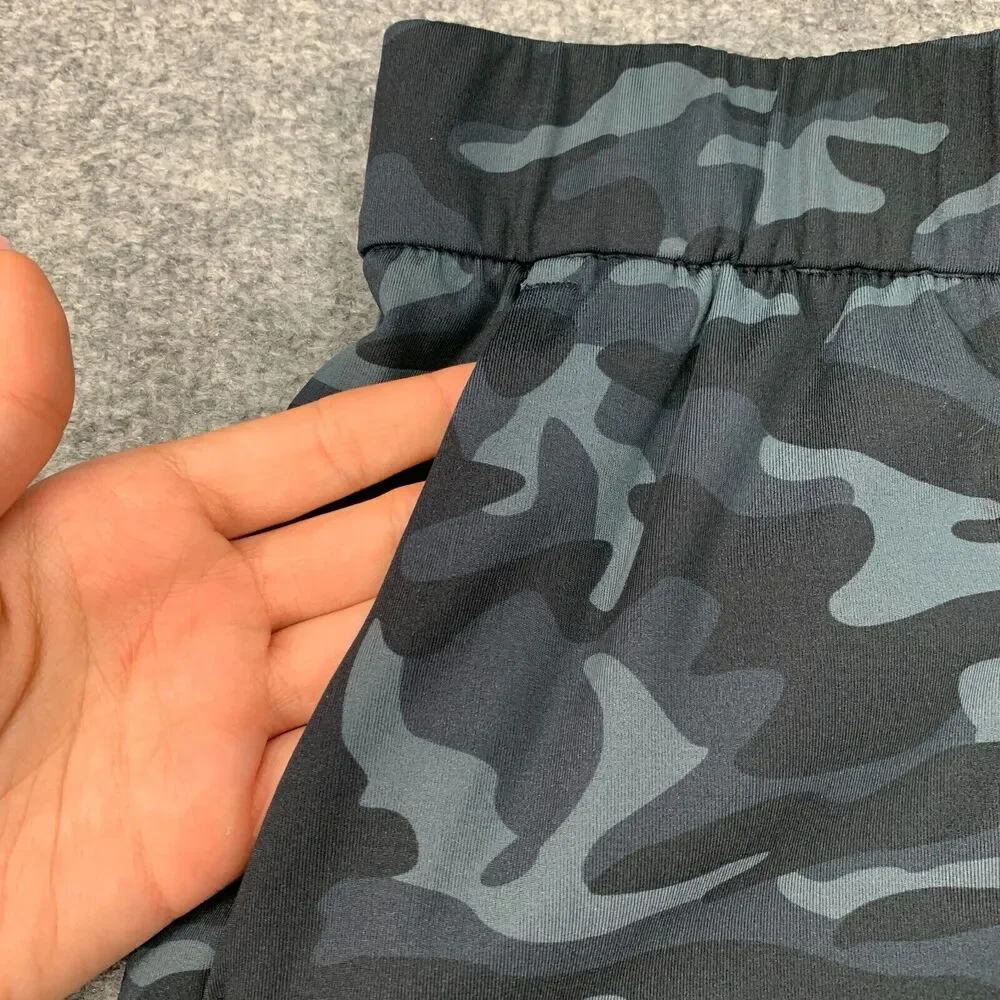 CRZ Yoga Short Womens S Small Black Camo Mid Rise Drawcord Wicking Pockets